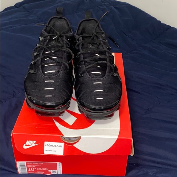 Vapor max plus size 10.5 - Picture 1 of 4